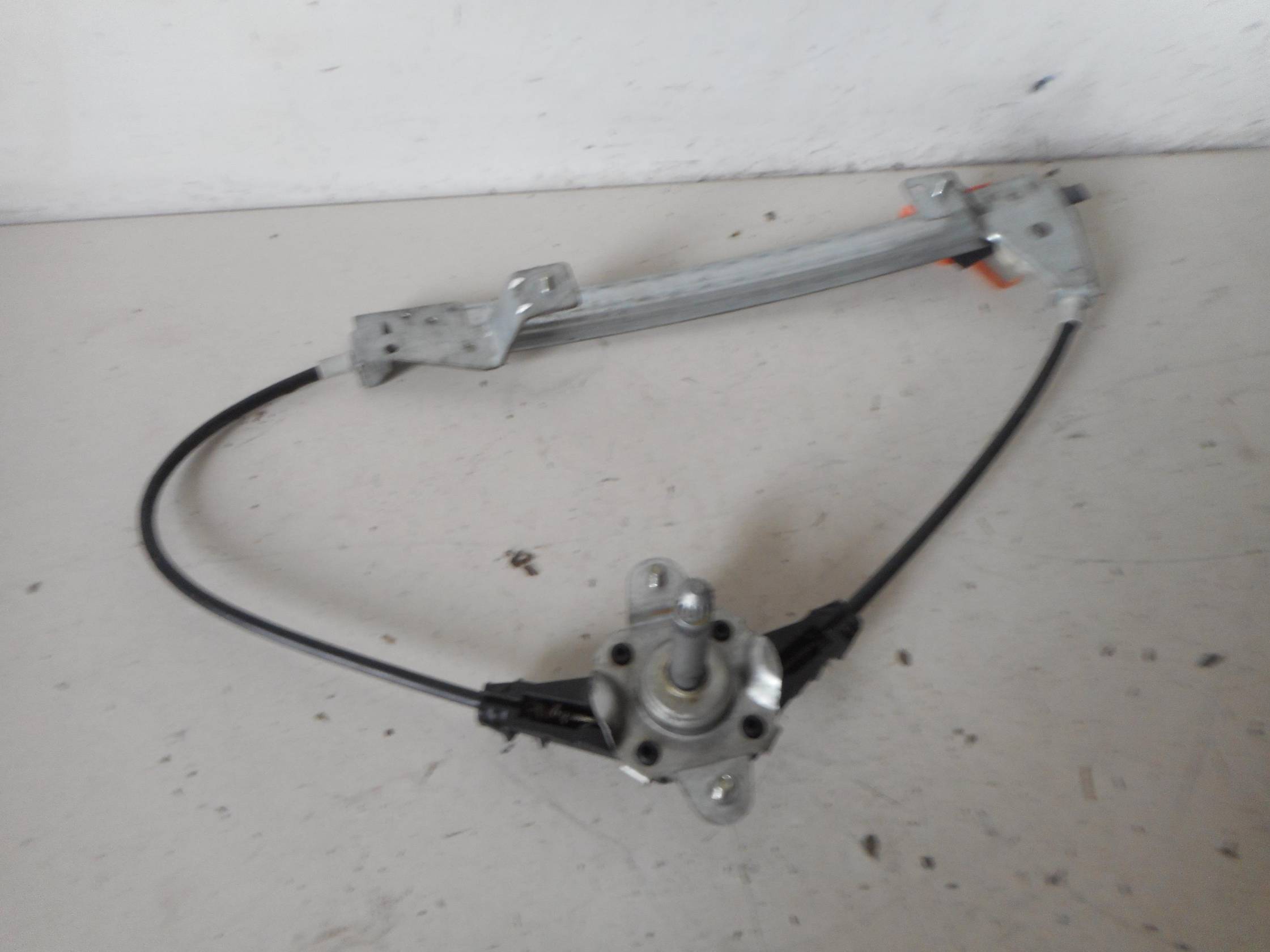 Alzacristallo porta post. sx.